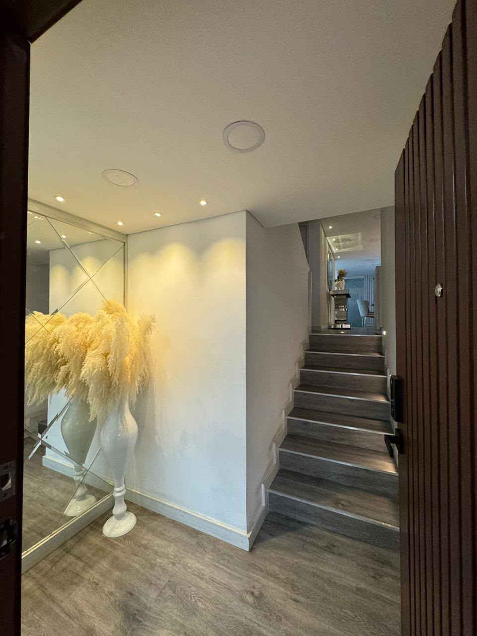 Beautiful House in Envigado – Gascuña Sector, Near City Plaza - Photo 3