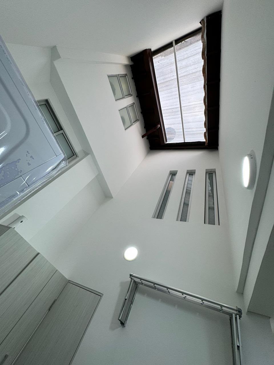 Beautiful House in Envigado – Gascuña Sector, Near City Plaza - Photo 5