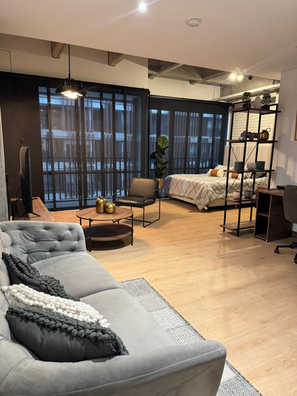 Loft Apartment in Distrito Vera – Ciudad del Río, Furnished - Photo 4