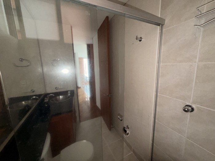 Duplex Apartment in El Poblado – 2 Bedrooms, 158 m², 4 Bathrooms - Photo 5