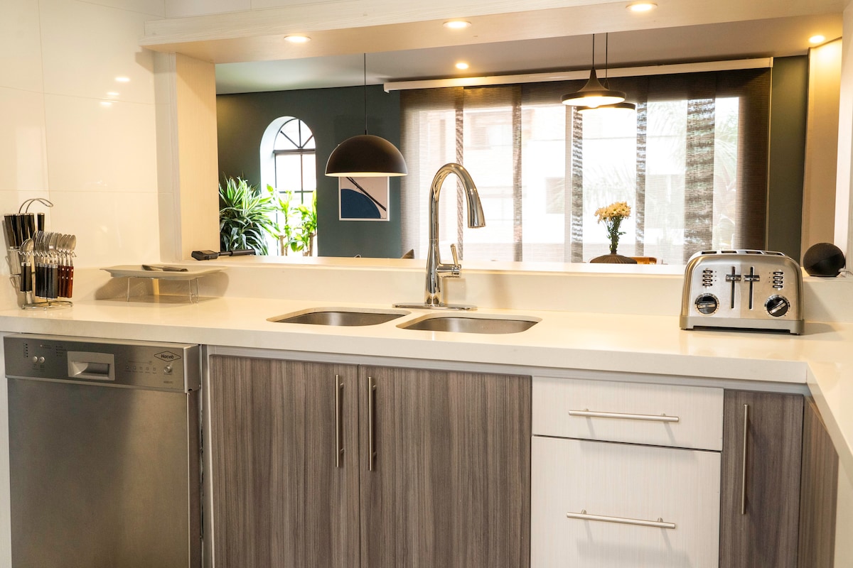 Air Conditioning/500 MB Internet/4 bed/3 bath - Photo 7